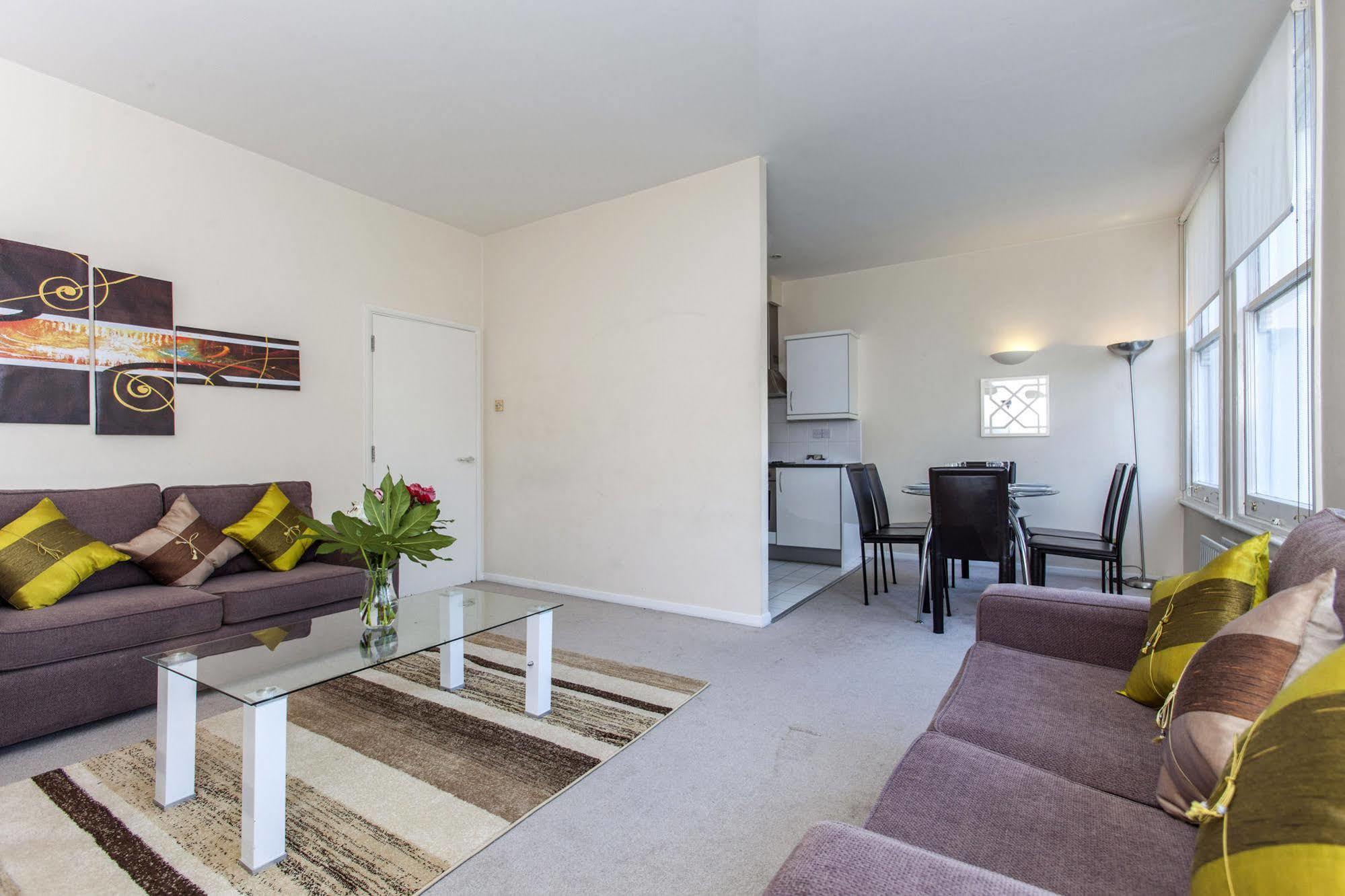 Club Living - Barbican Apartments Londres Extérieur photo